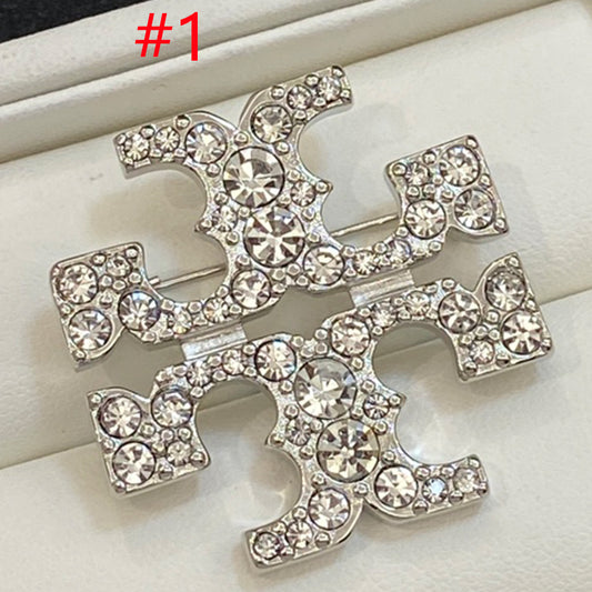 14A448XDE Stylish Brooch