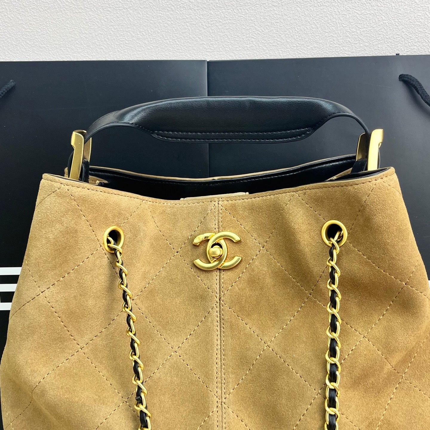 175RC1BDE Stylish leather bag