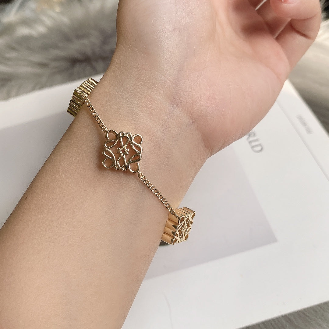 14A602XDE Stylish  Bracelets  Necklaces