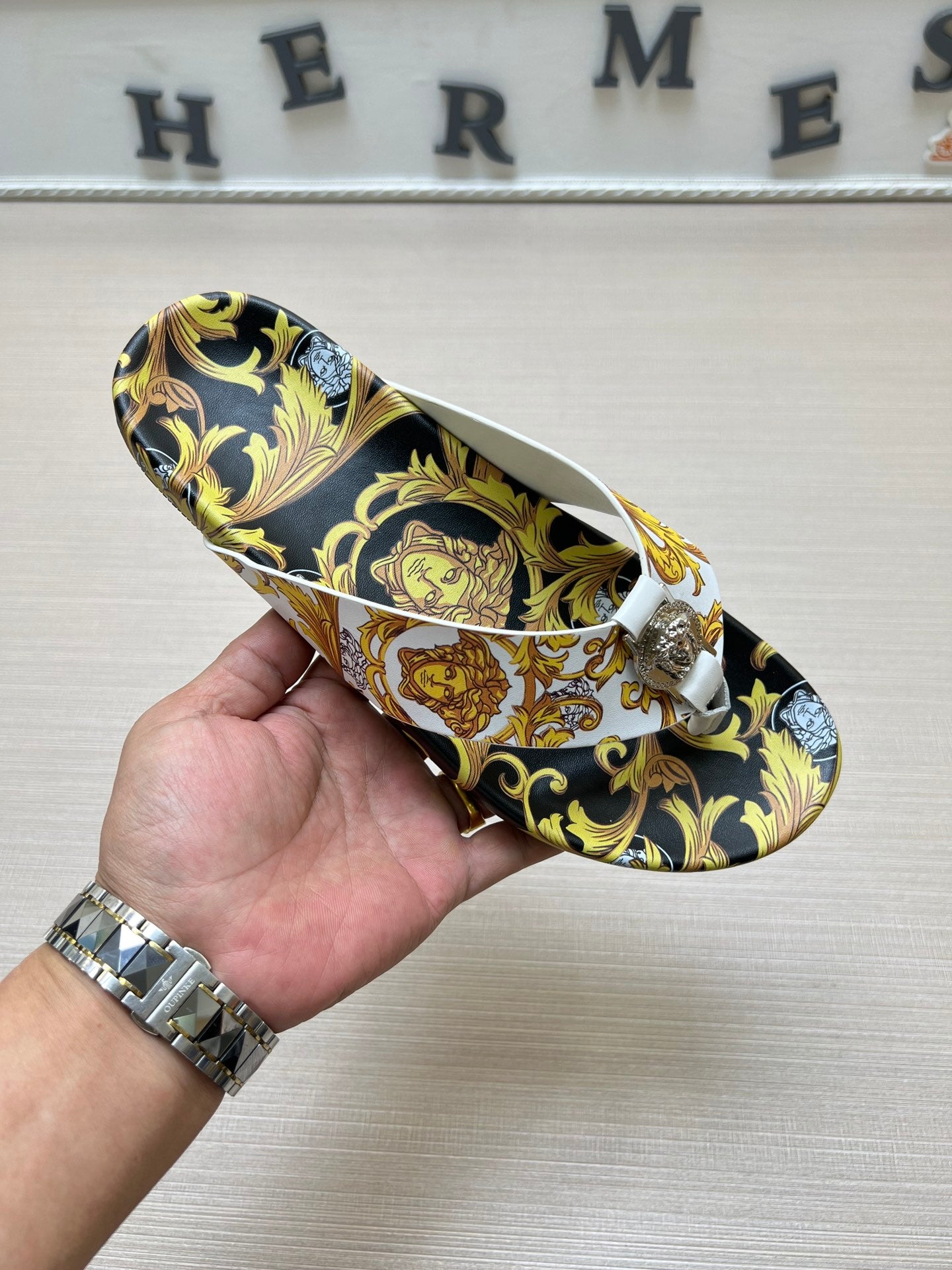 54V96ZDE Stylish  slippers
