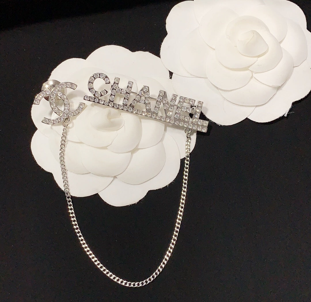 14C227XDE Stylish  Brooch