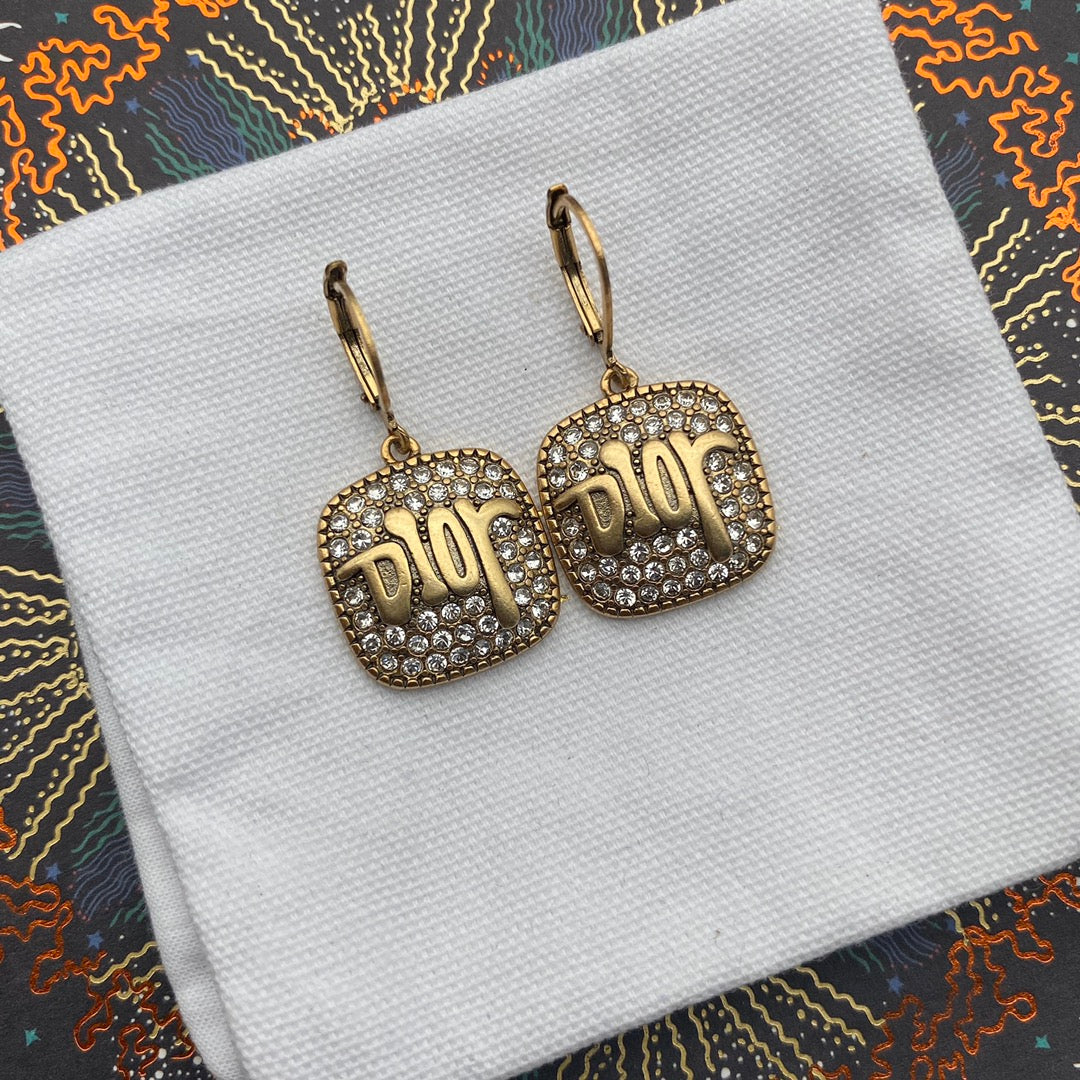 14D415EDE Stylish Earrings