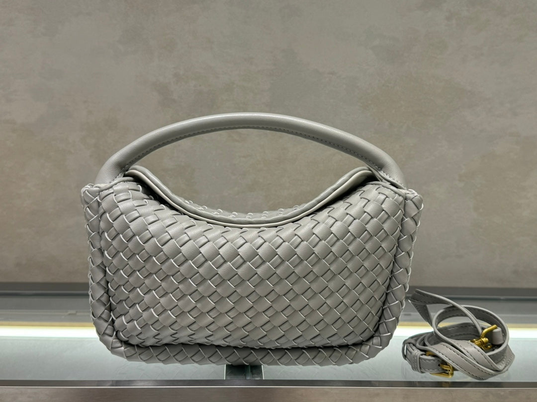 1XA83BDE Stylish leather bag