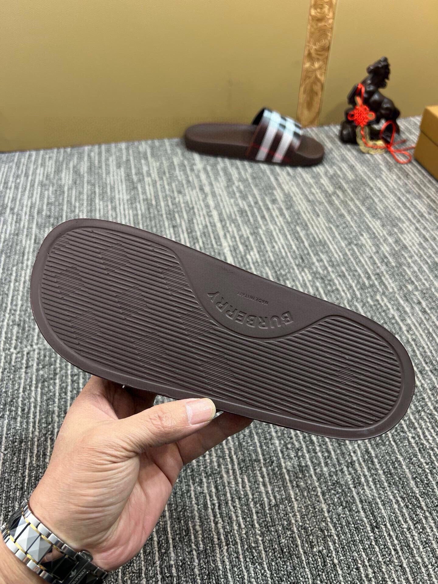 535ZR259ZDE Stylish Slippers