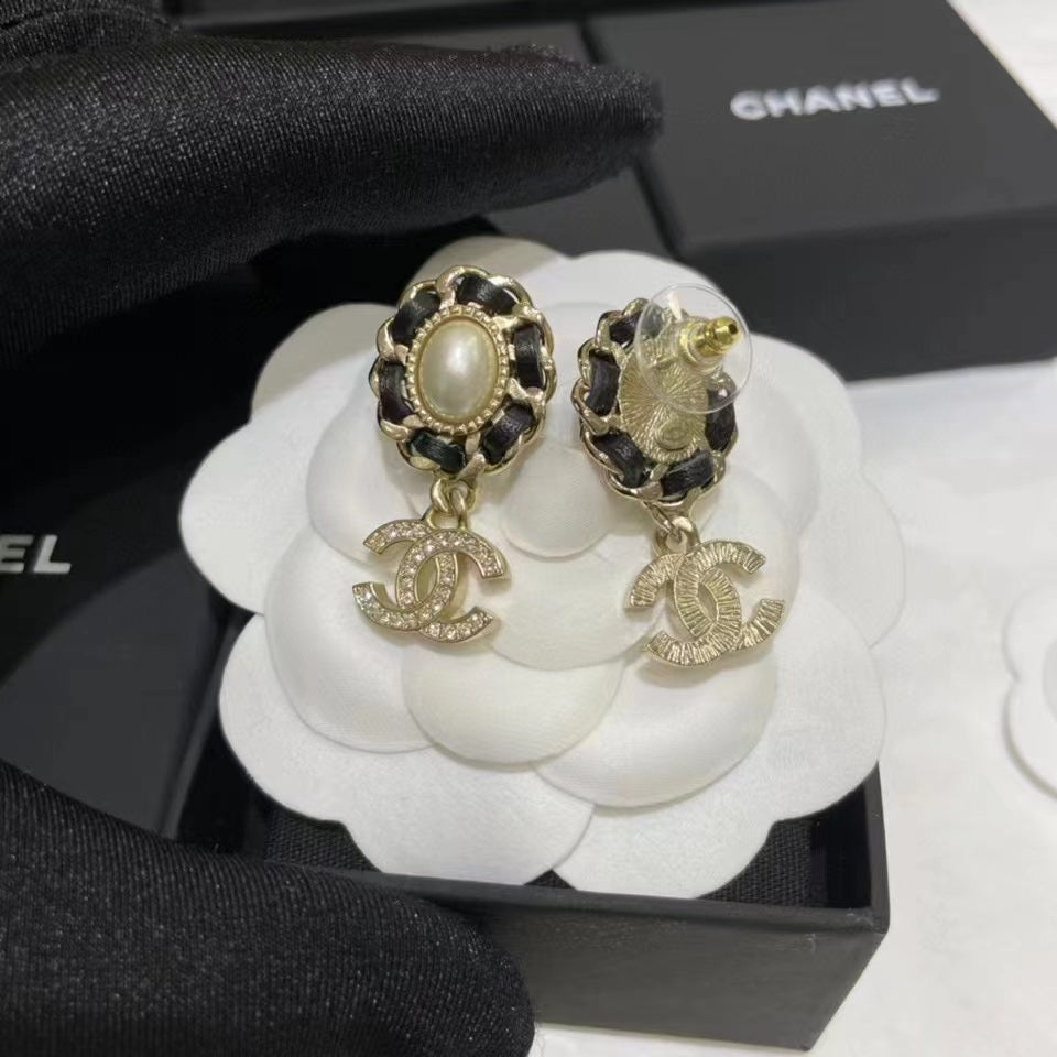1YC155EDE Stylish Earrings
