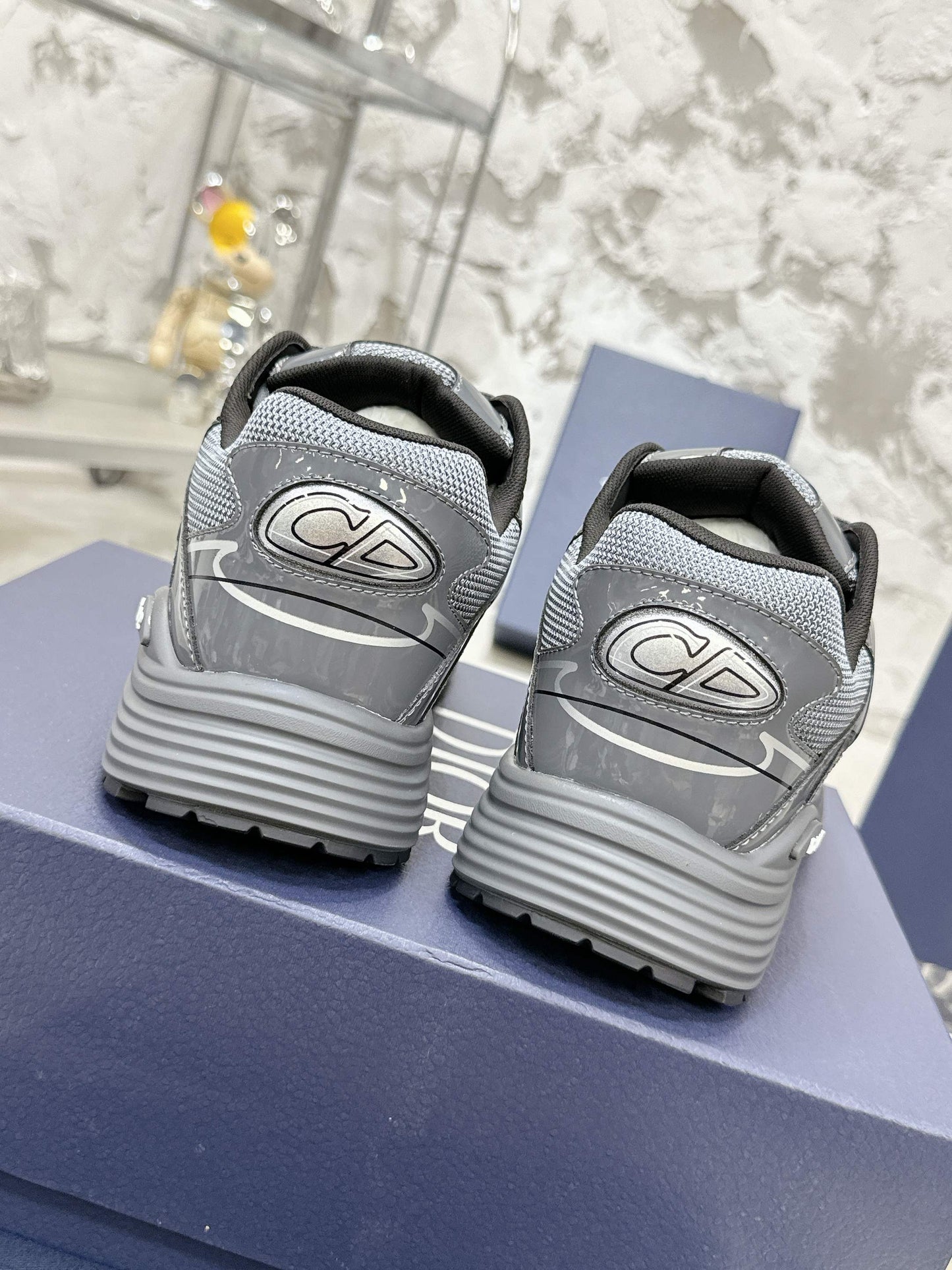 245RD2ZDE Stylish Sneakers