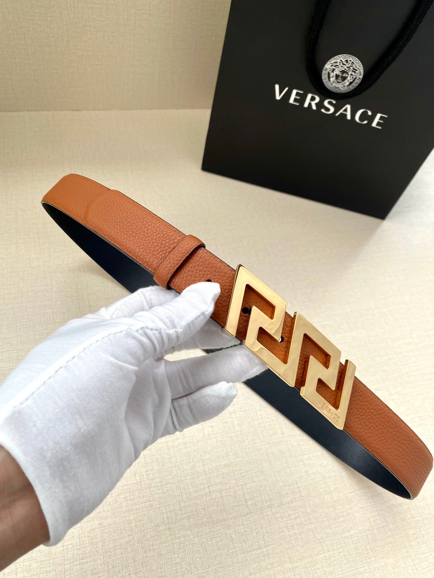 1WV166PDE Stylish  High quality belt With full package
