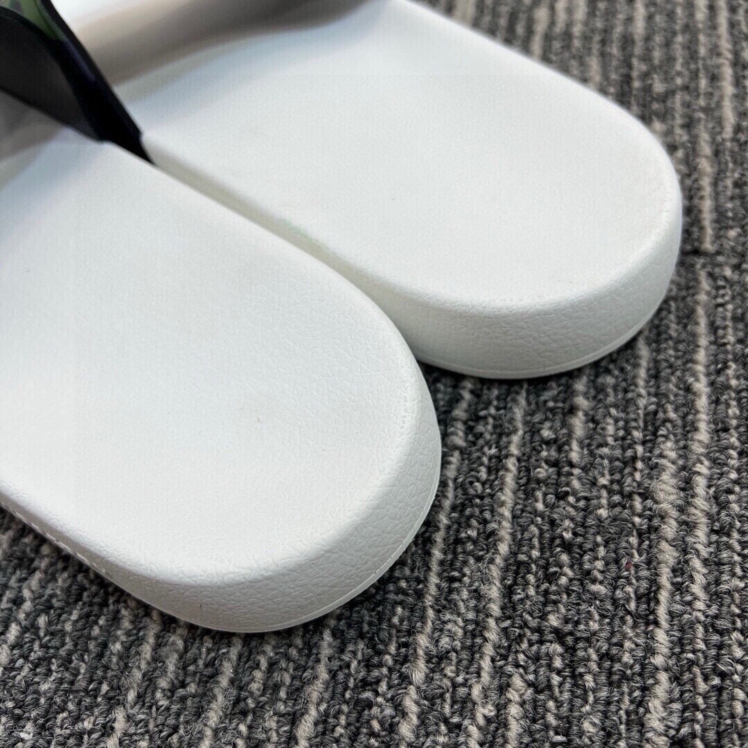 535ZR261ZDE Stylish Slippers