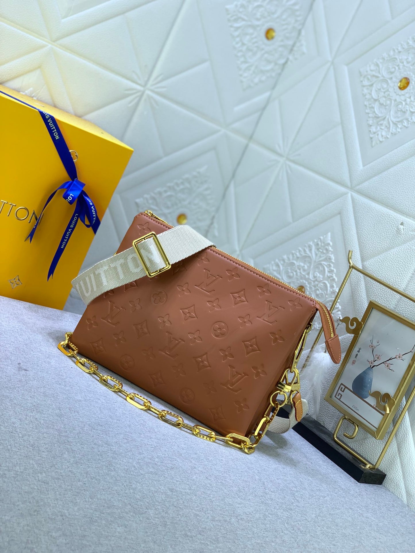 2XE40BDE Stylish leather bag 