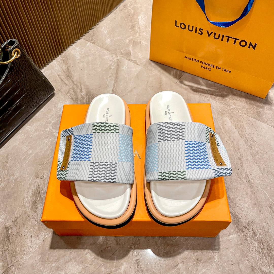 14E211ZDE Stylish Slippers