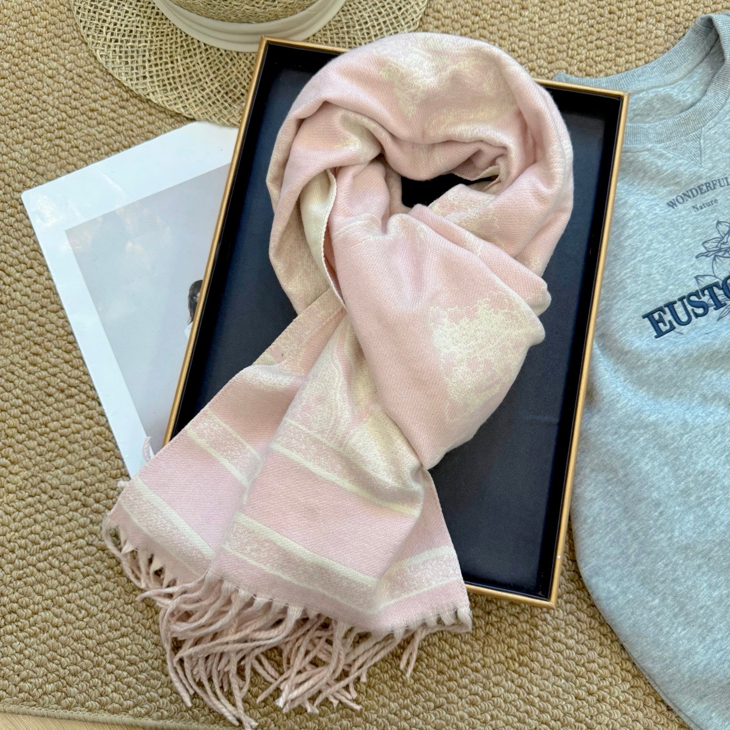 185ZD64WDE Stylish Winter Scarves