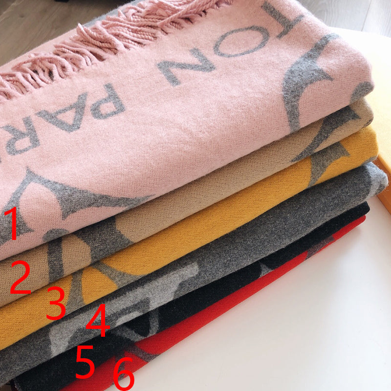 175RE48WDE Stylish Winter Scarves
