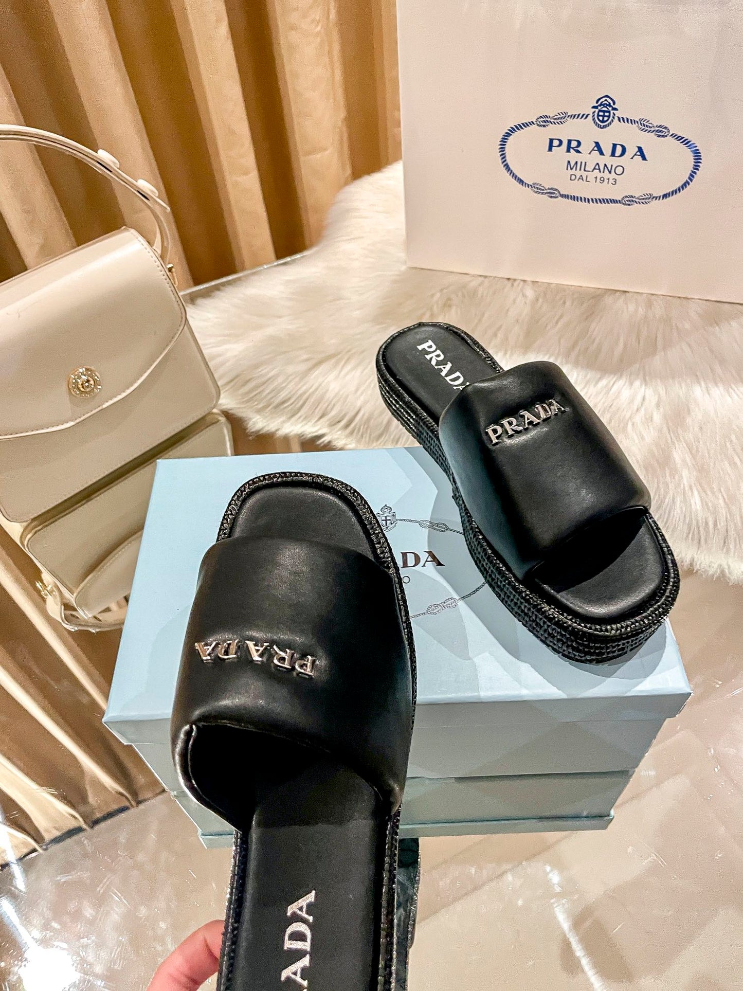 14PD176ZDE Stylish Slippers