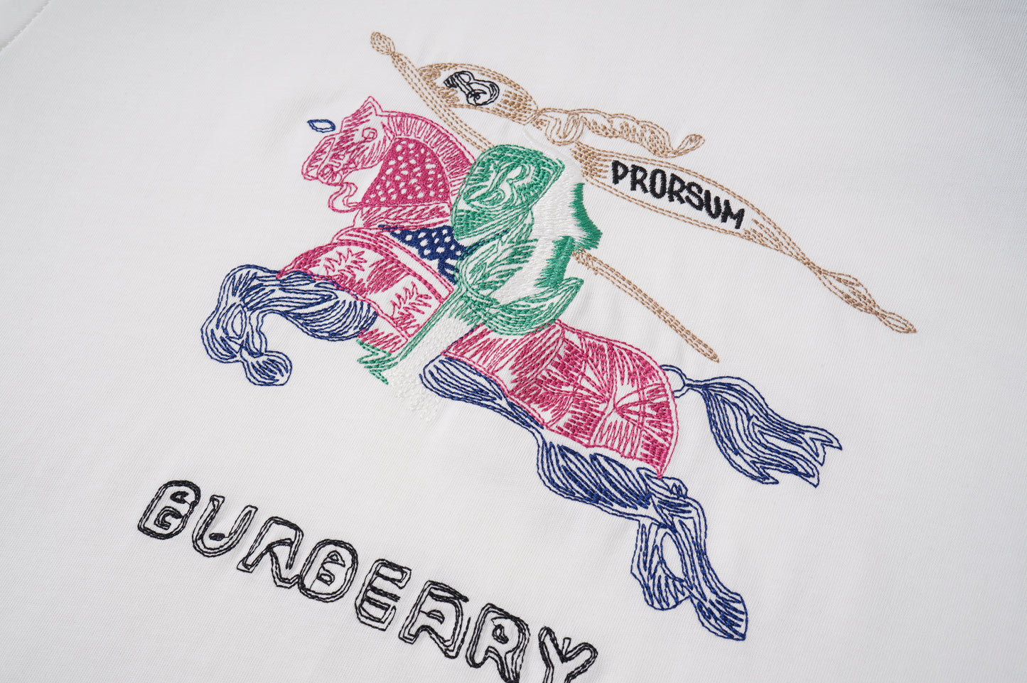 125WR17UDE Stylish T-shirts