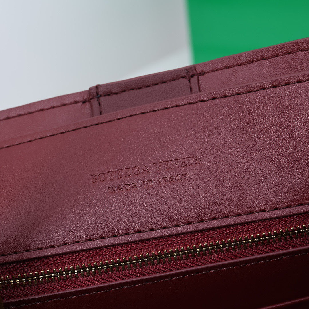 1XA80BDE Stylish leather bag