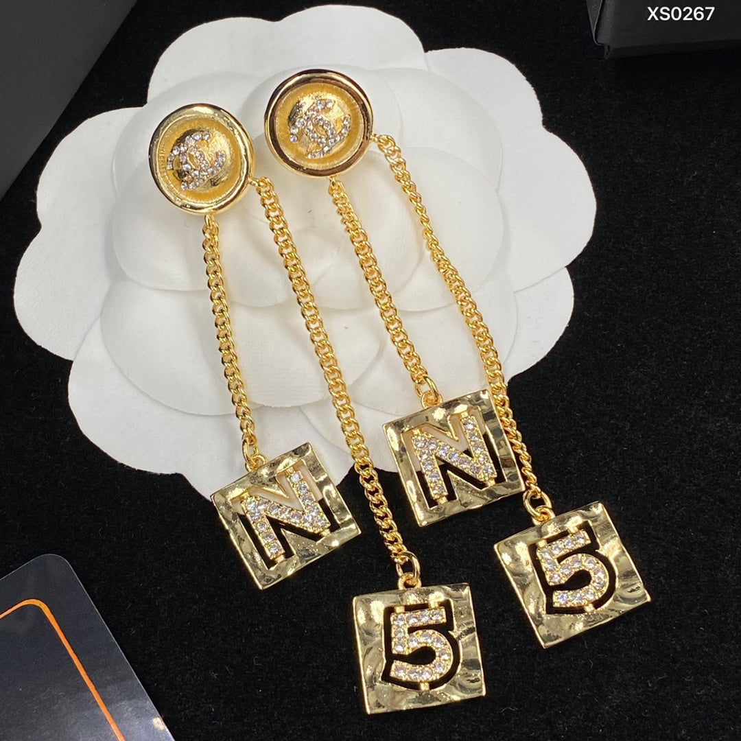 1YC393EDE Stylish Earrings