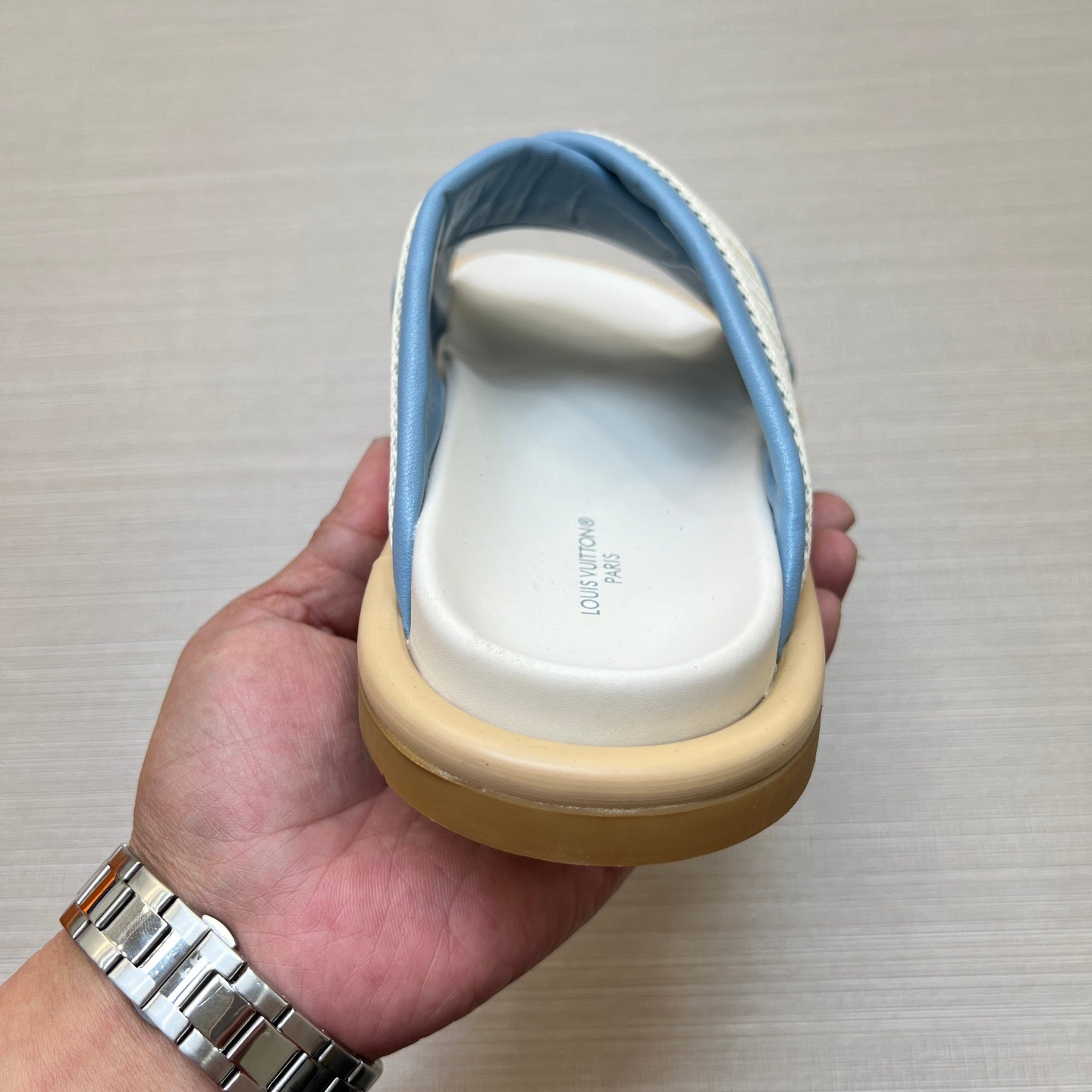 535ZE271ZDE Stylish Slippers