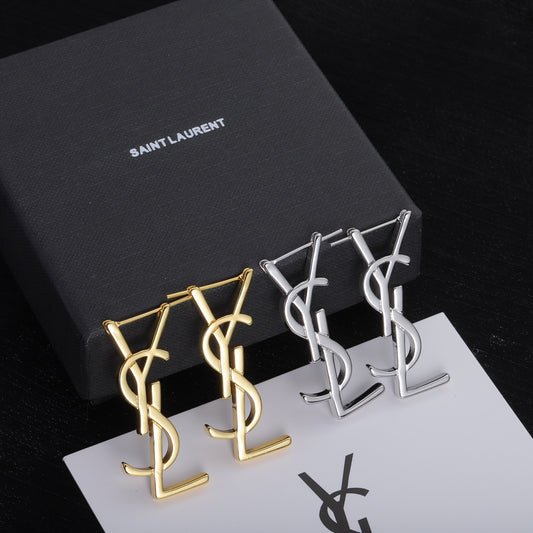 1XSL2EDE Stylish Earrings