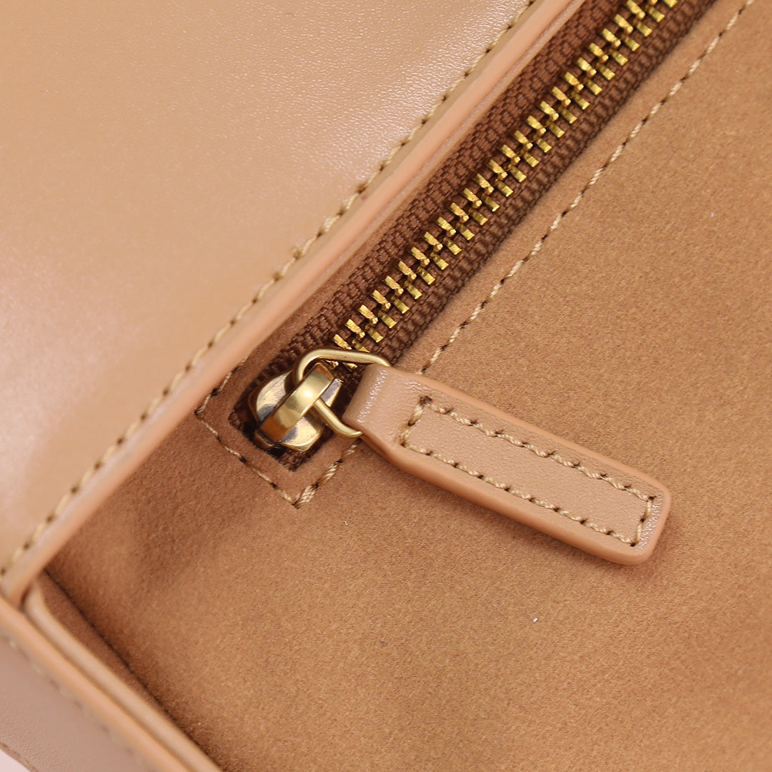 4XSL29BDE Stylish leather bag 