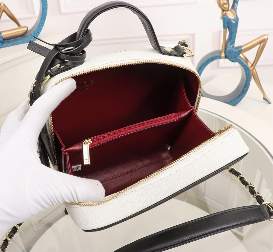 165NC124BDE Stylish leather bag