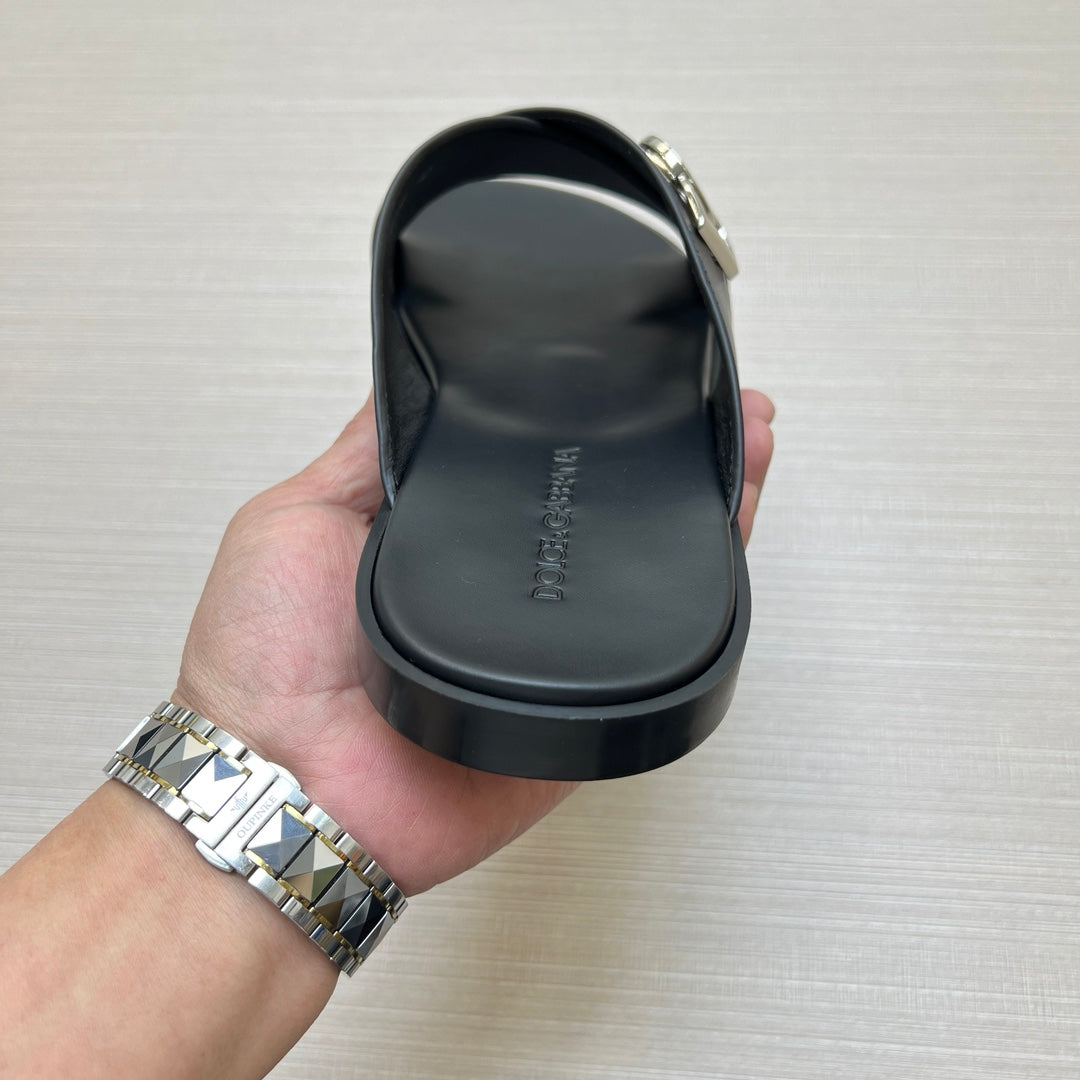 54A93ZDE Stylish slippers