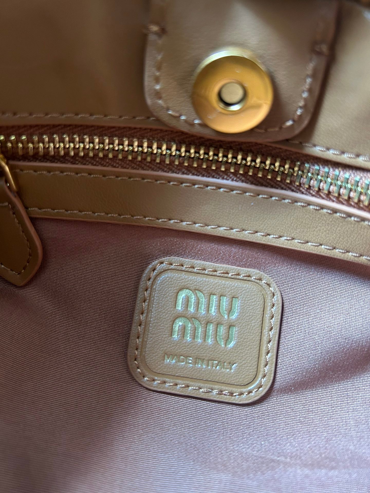 1WA79BDE Stylish leather bag