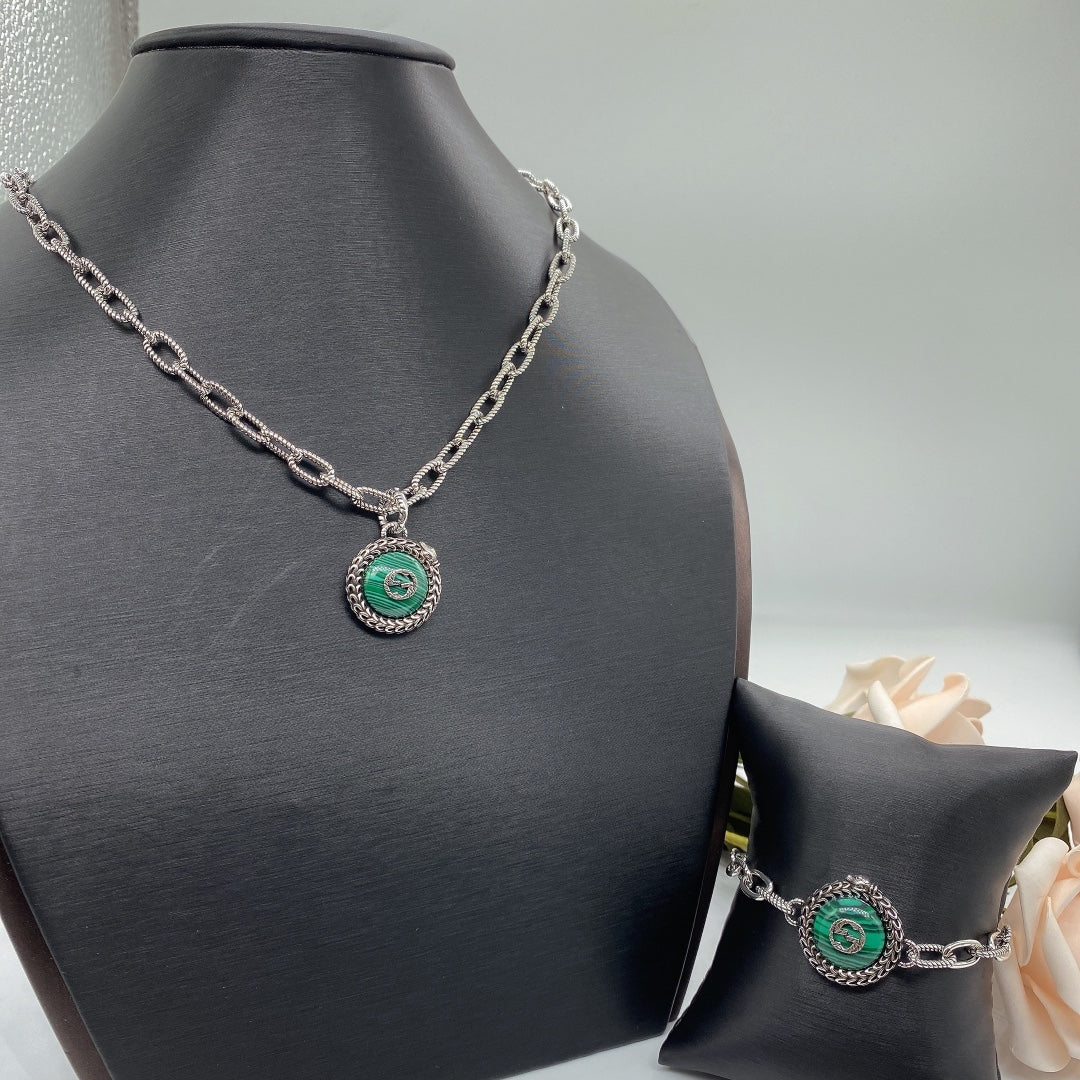 175RB40XDE Stylish  Necklaces . Bracelets