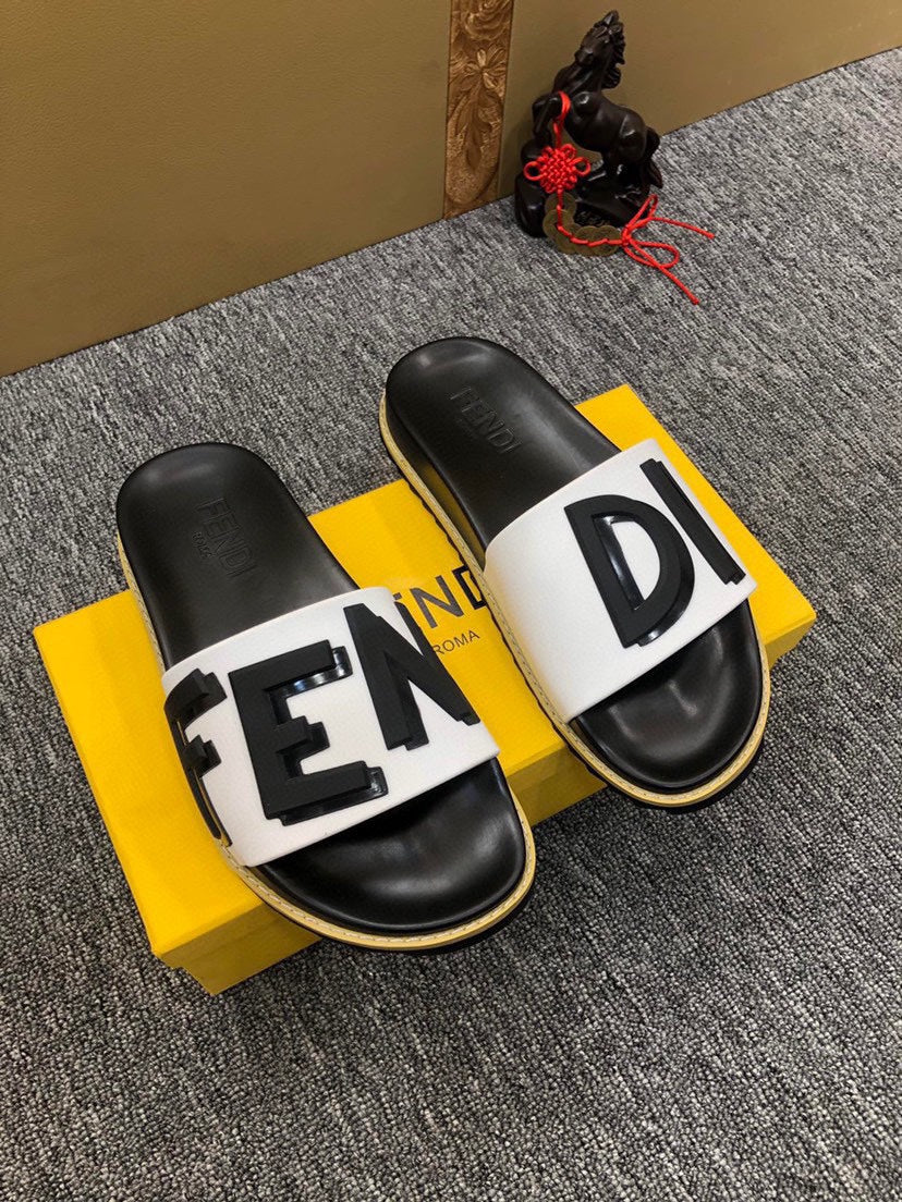 5XF106ZDE Stylish Slippers