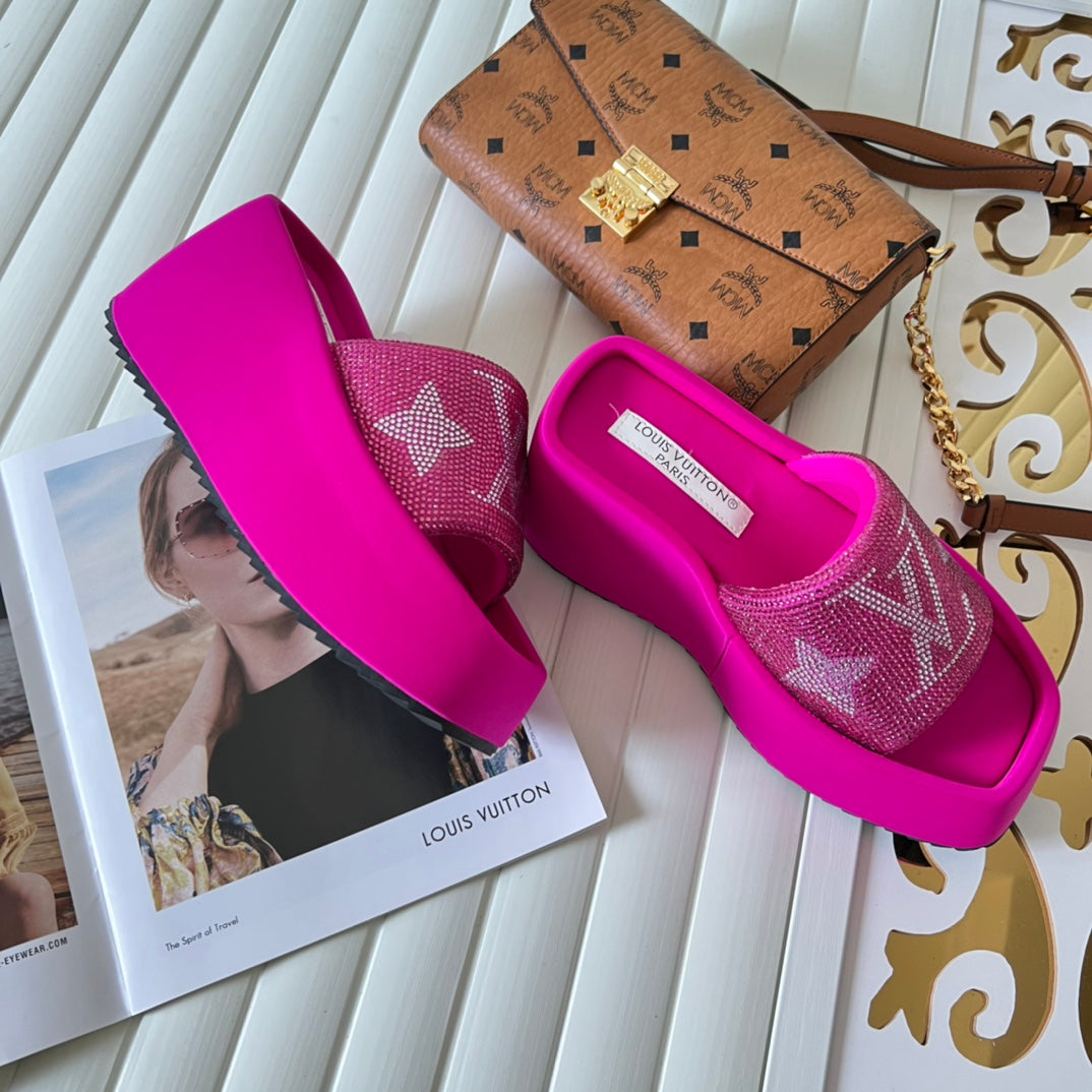 14E90ZDE Stylish Slippers