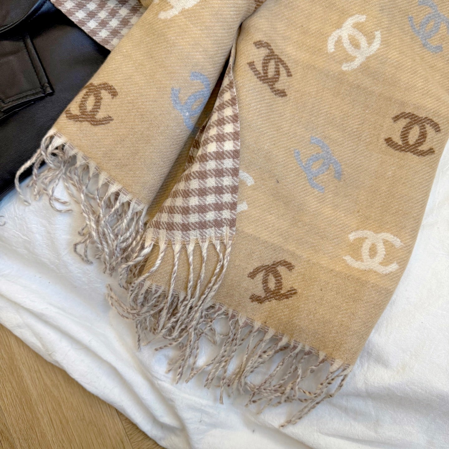 185ZC40WDE Stylish Winter Scarves