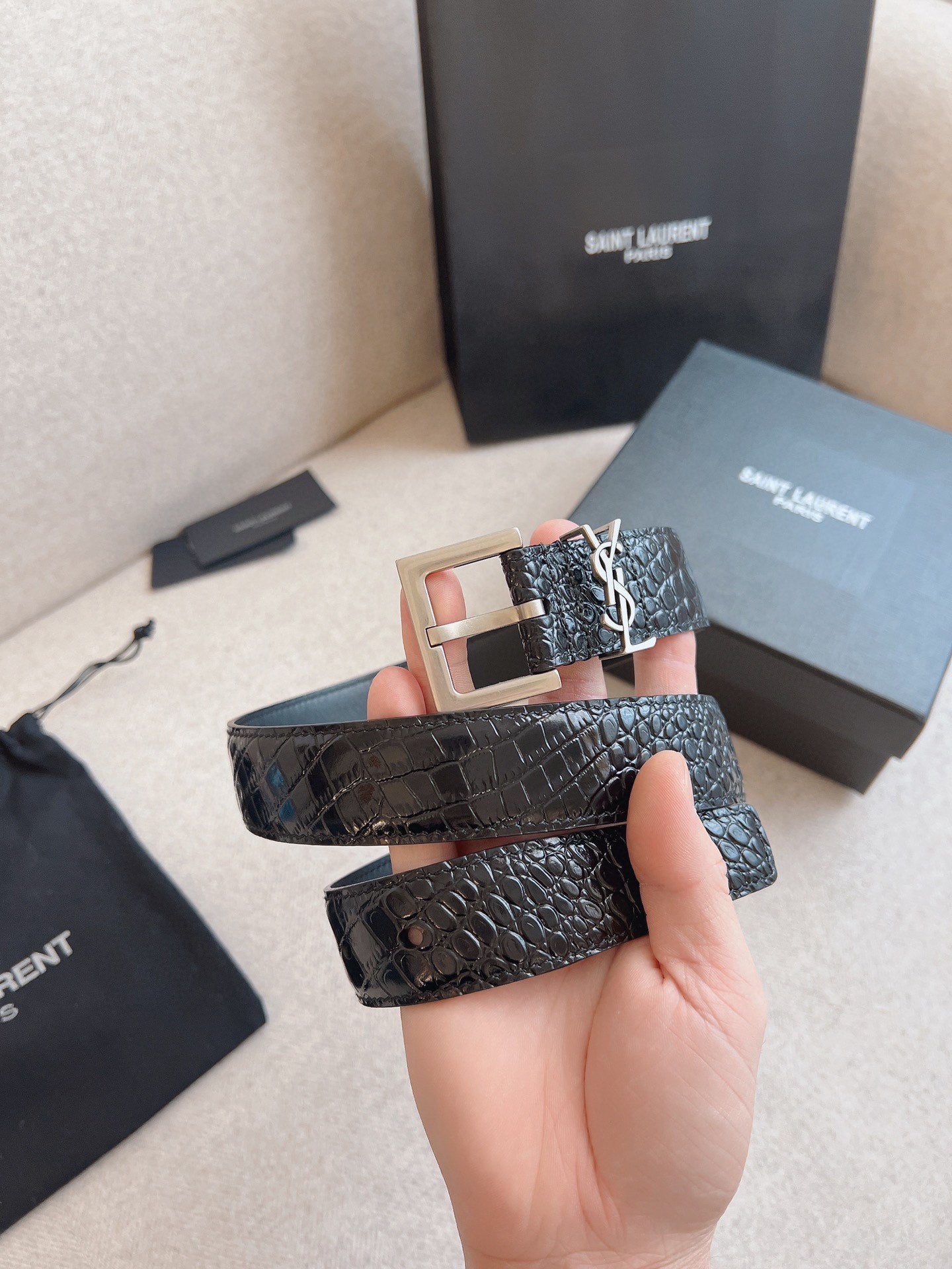 155RSL225PDE Stylish  High quality belt With full package