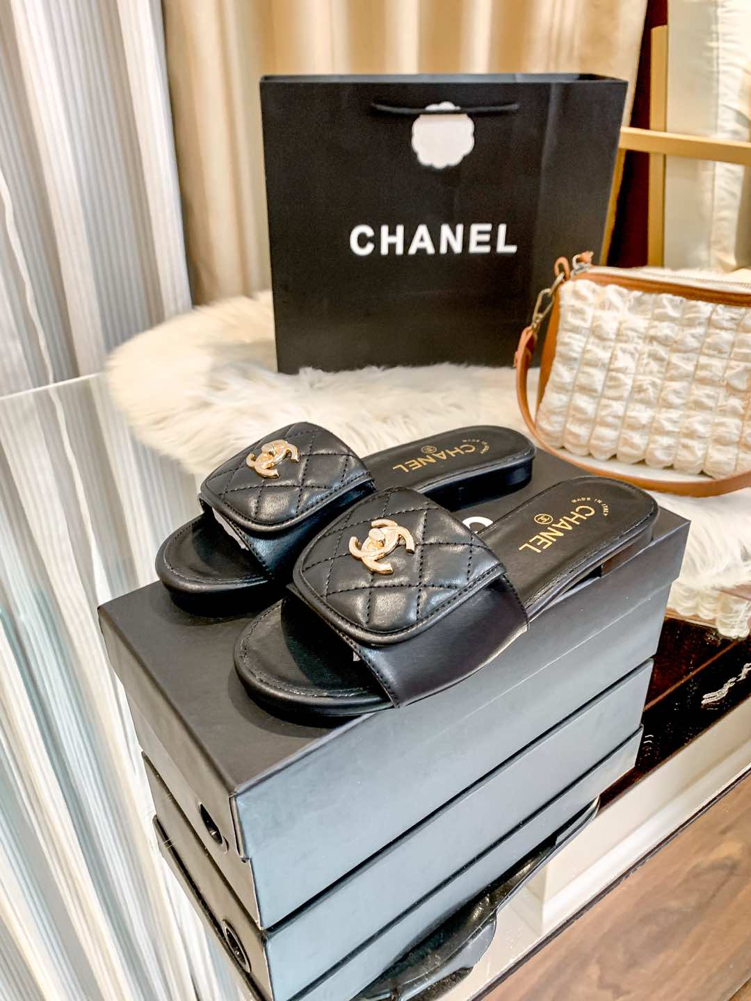 1ZC229ZDE Stylish Slippers