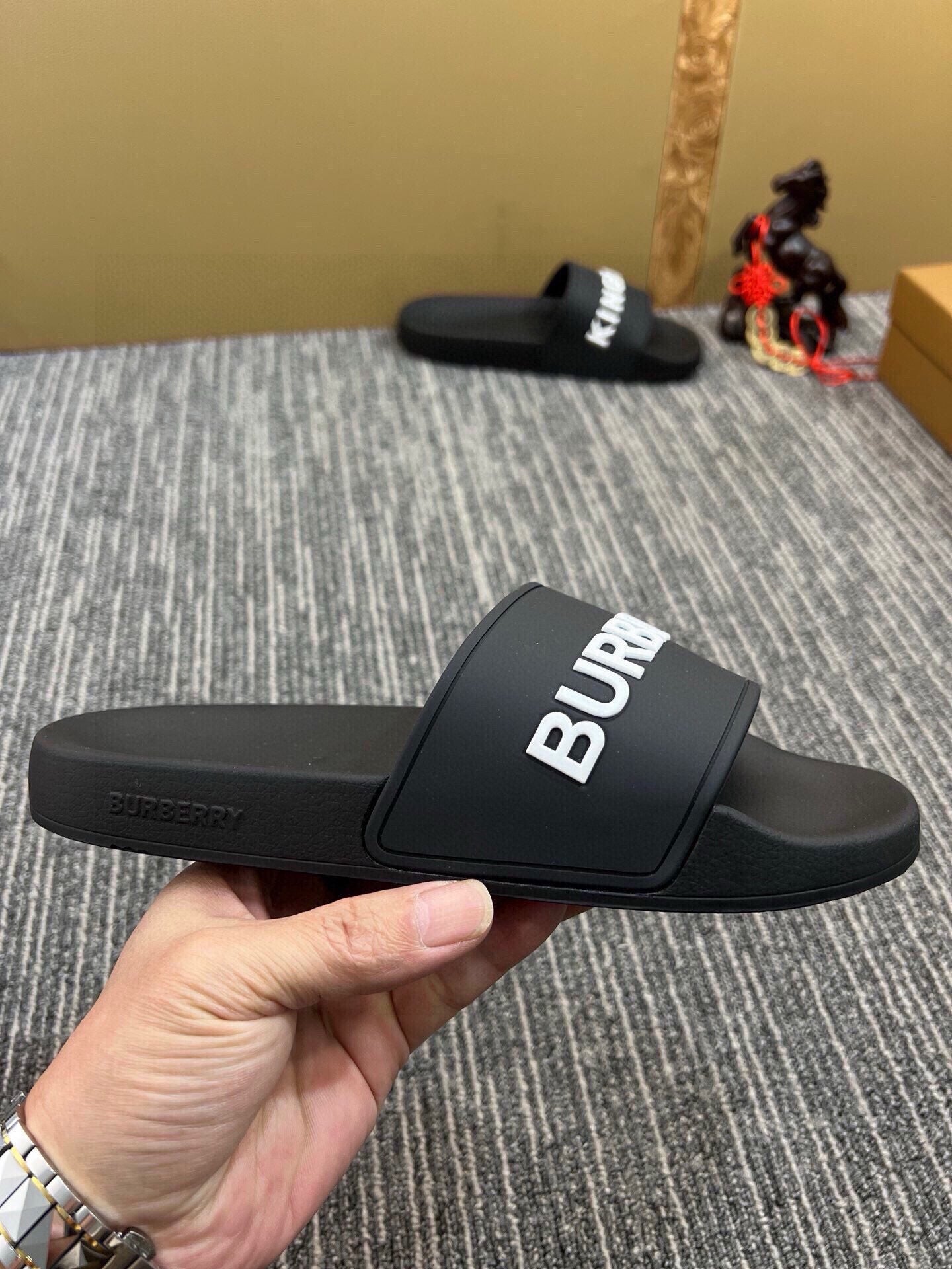 535ZR254ZDE Stylish Slippers