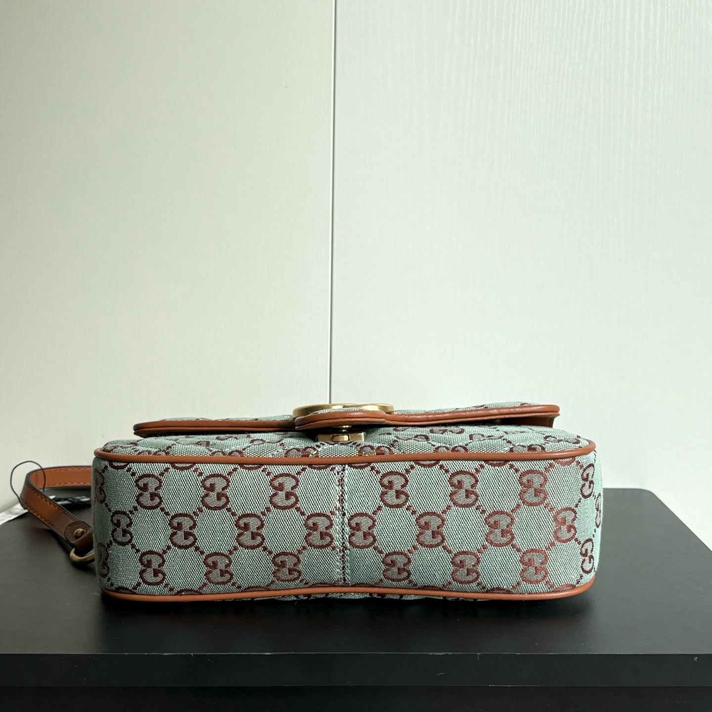 2WB30BDE Stylish bag