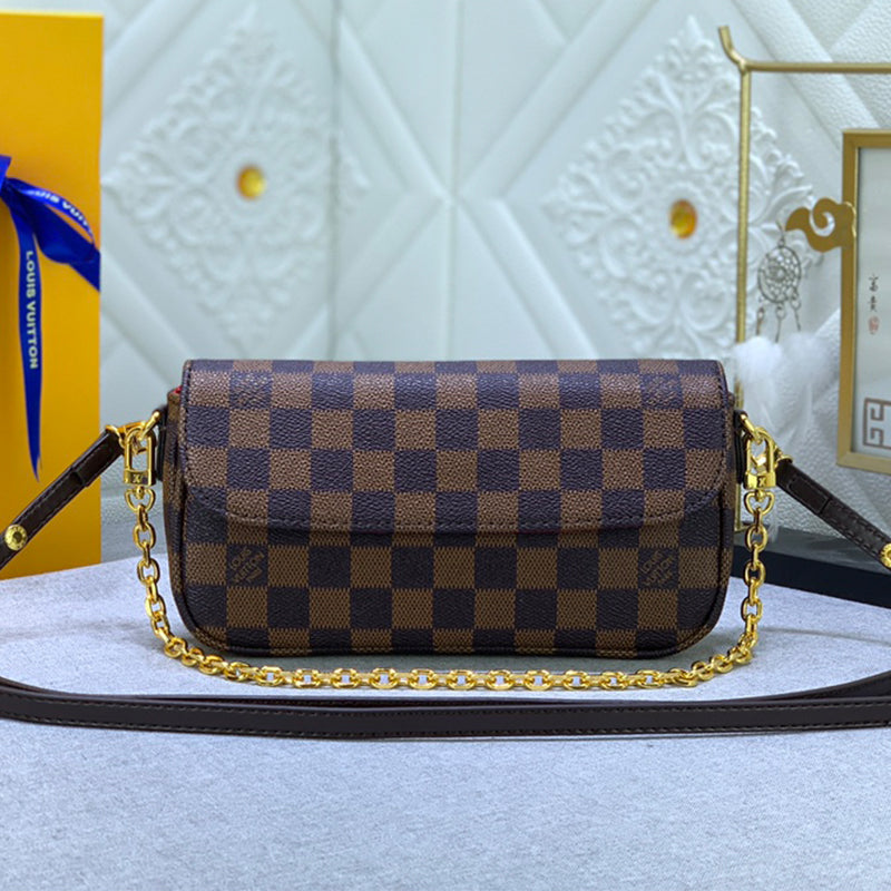 1XE64BDE Stylish leather bag 