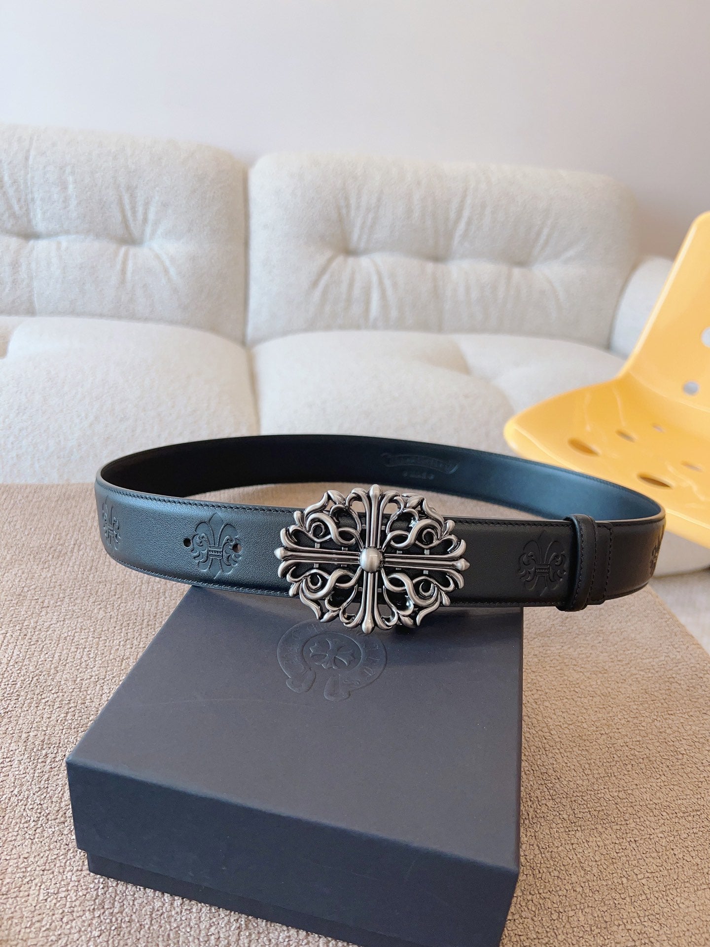 255RA17PDE Stylish  High quality belt With full package