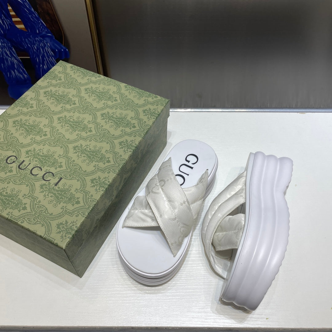 14B145ZDE Stylish Slippers Sole thickness 8cm