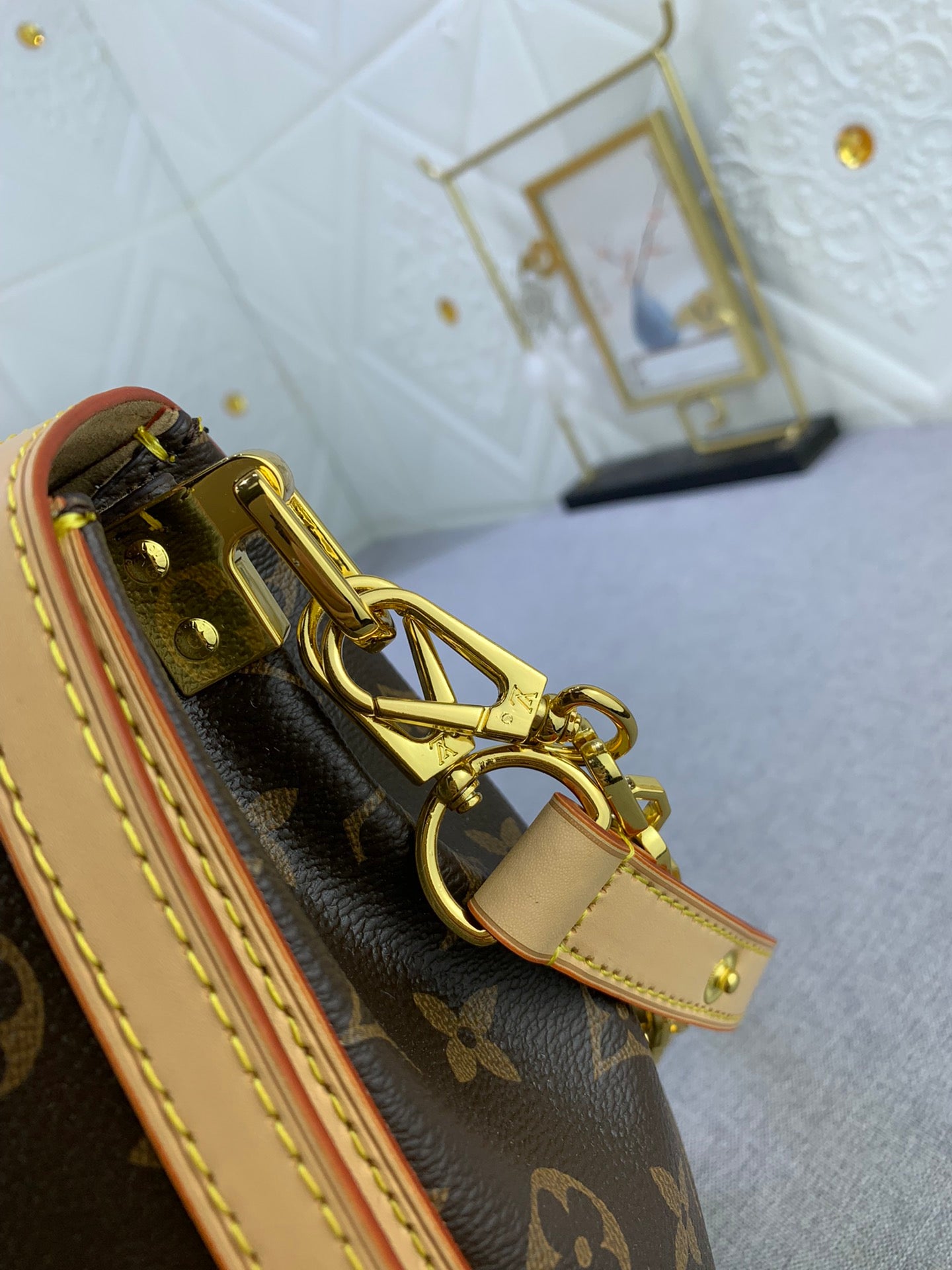 2XE344BDE Stylish leather bag 