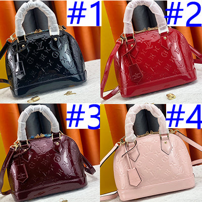 165NE97BDE Stylish leather bag