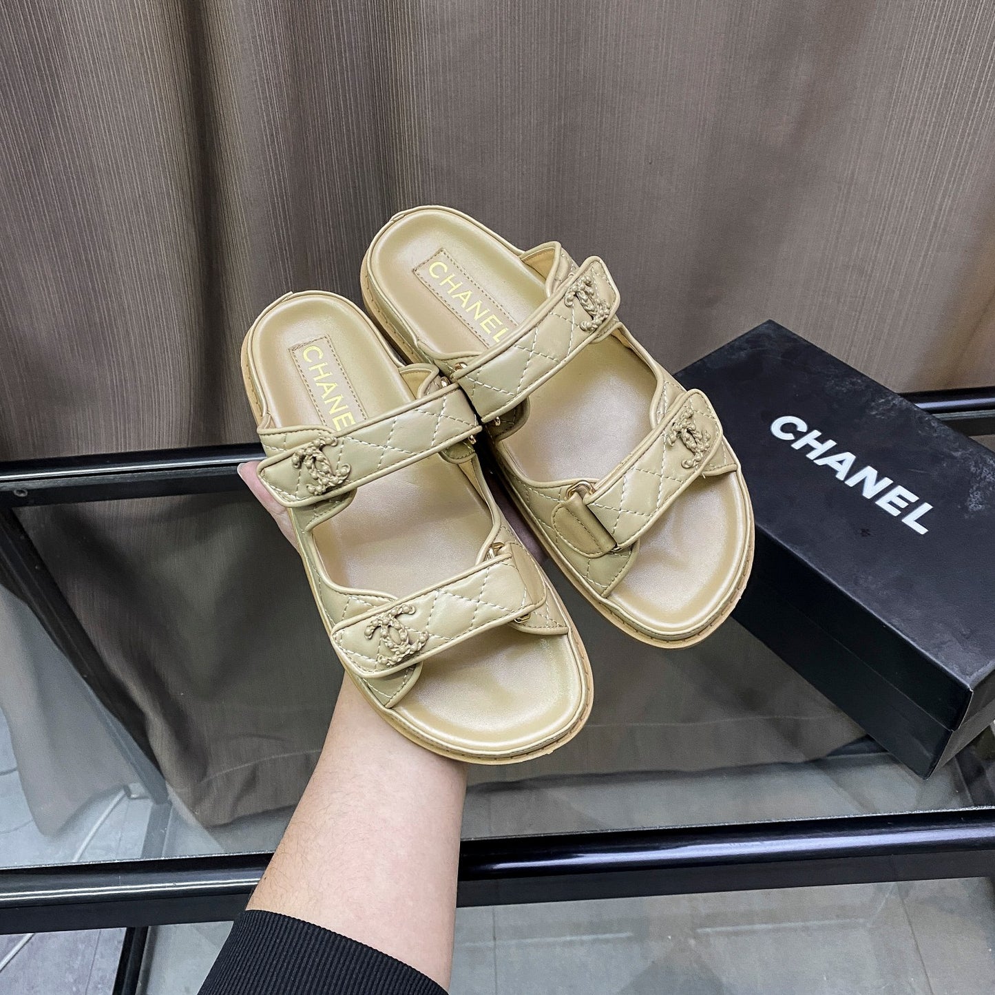 14C75ZDE Stylish Slippers