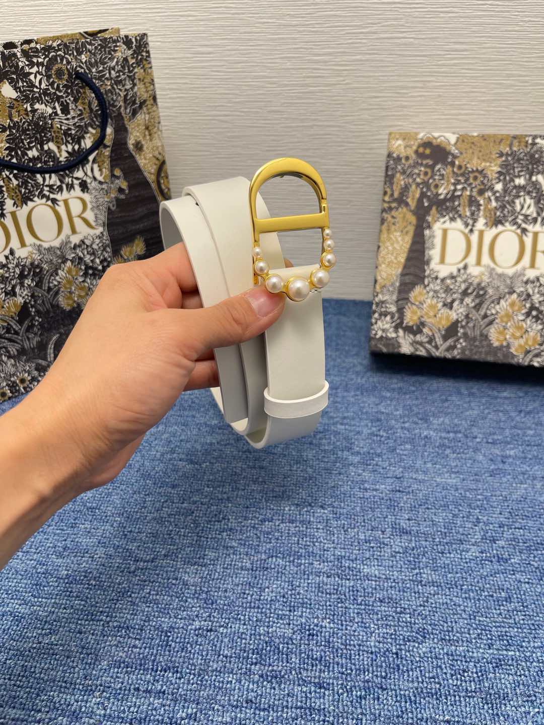 155RD200PDE Stylish  High quality belt With full package