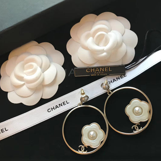 14C47EDE Stylish Earrings