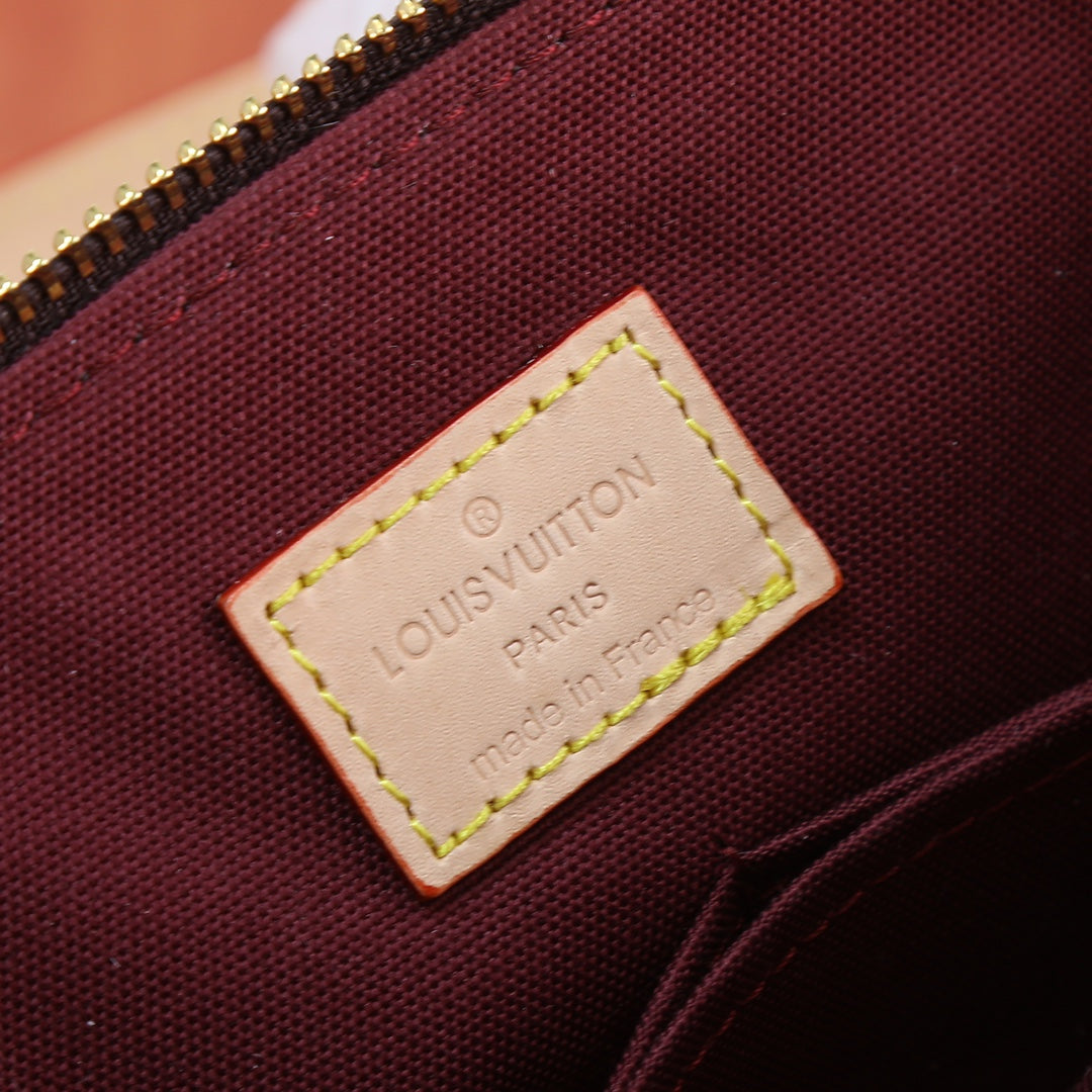 2XE126BDE Stylish leather bag 