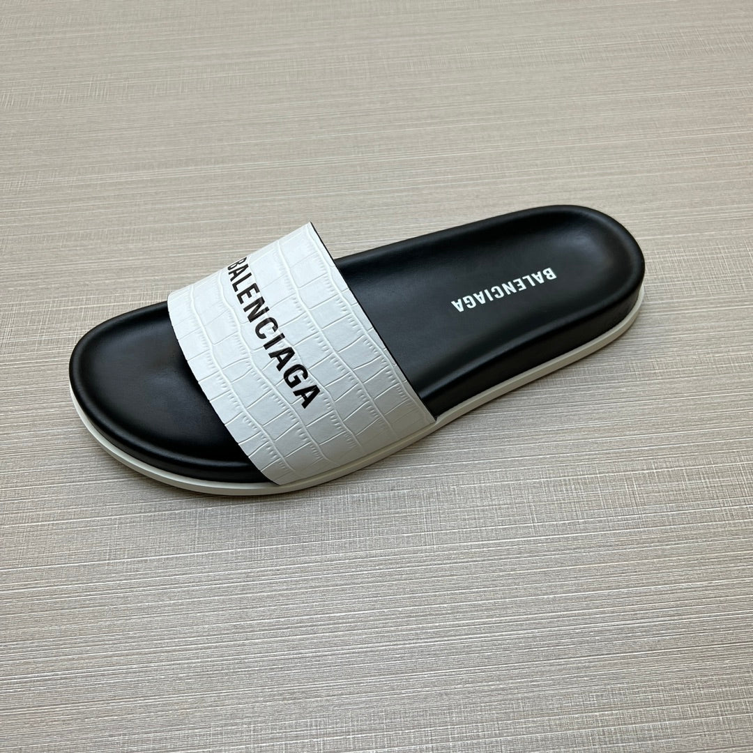 54J99ZDE Stylish slippers