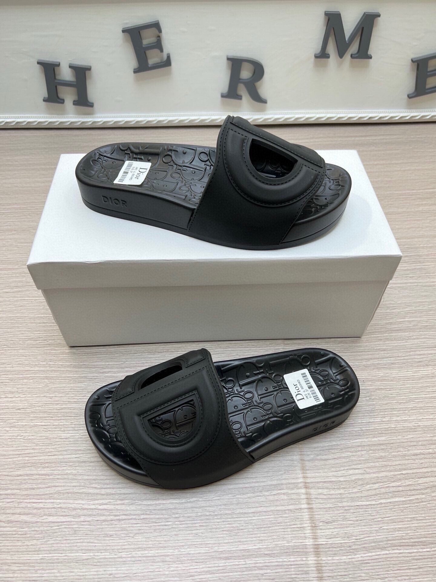 5LD213ZDE Stylish Slippers