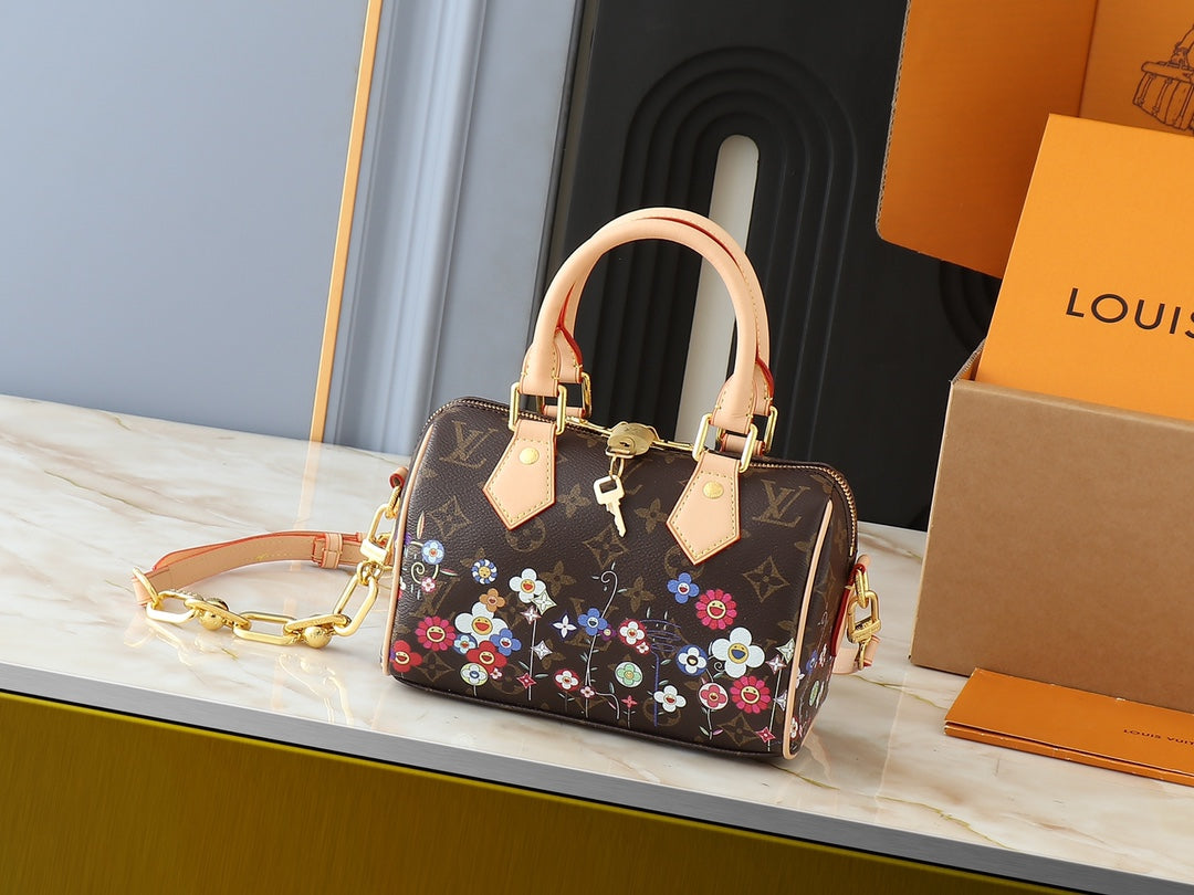 155NE72BDE Stylish leather bag