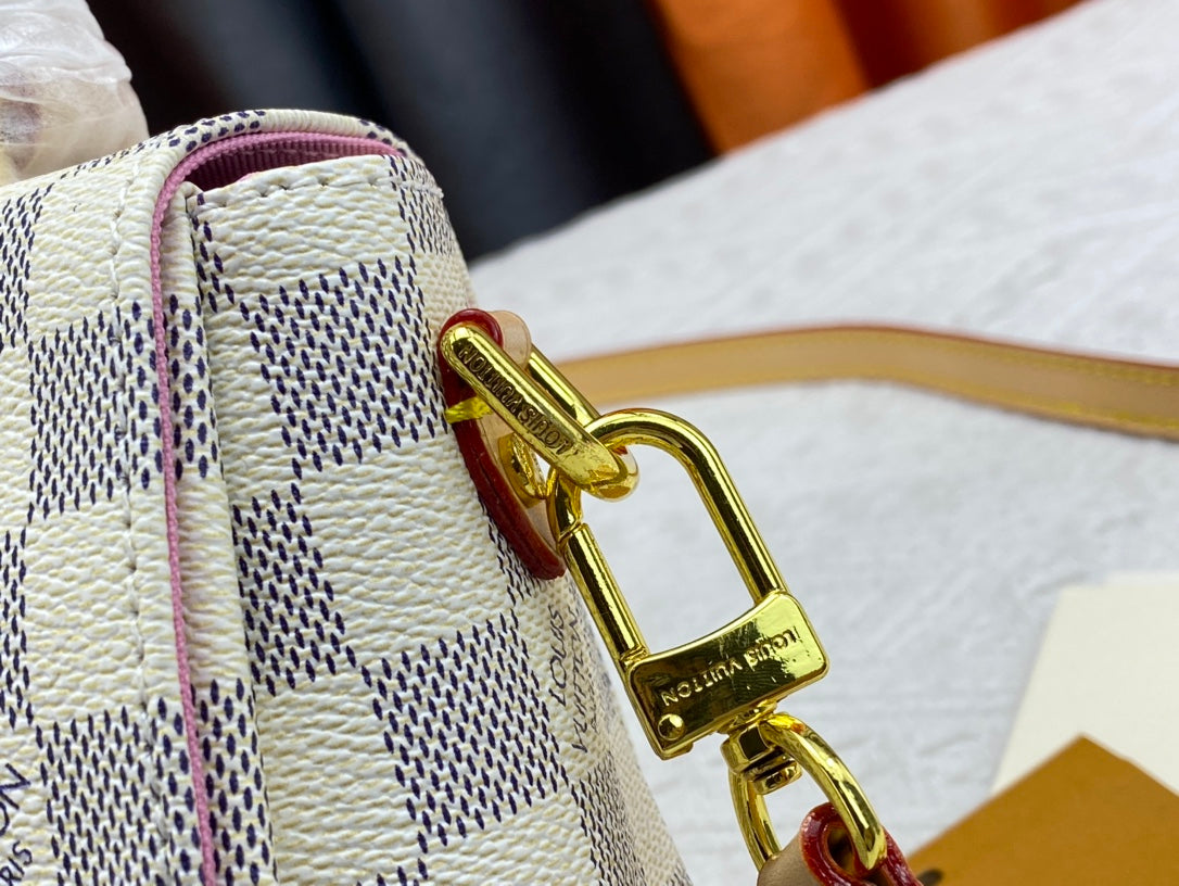 1WE2BDE Stylish leather Bags