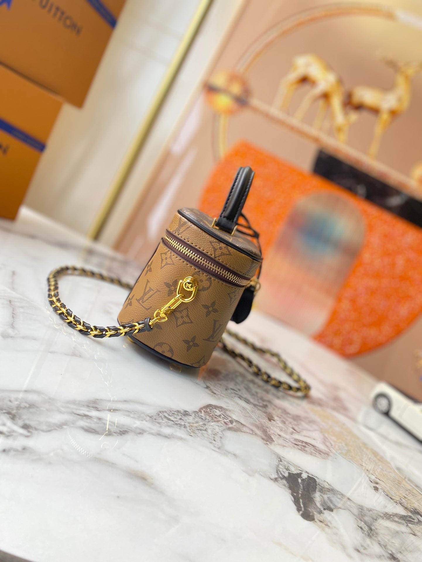 2XE121BDE Stylish leather bag 