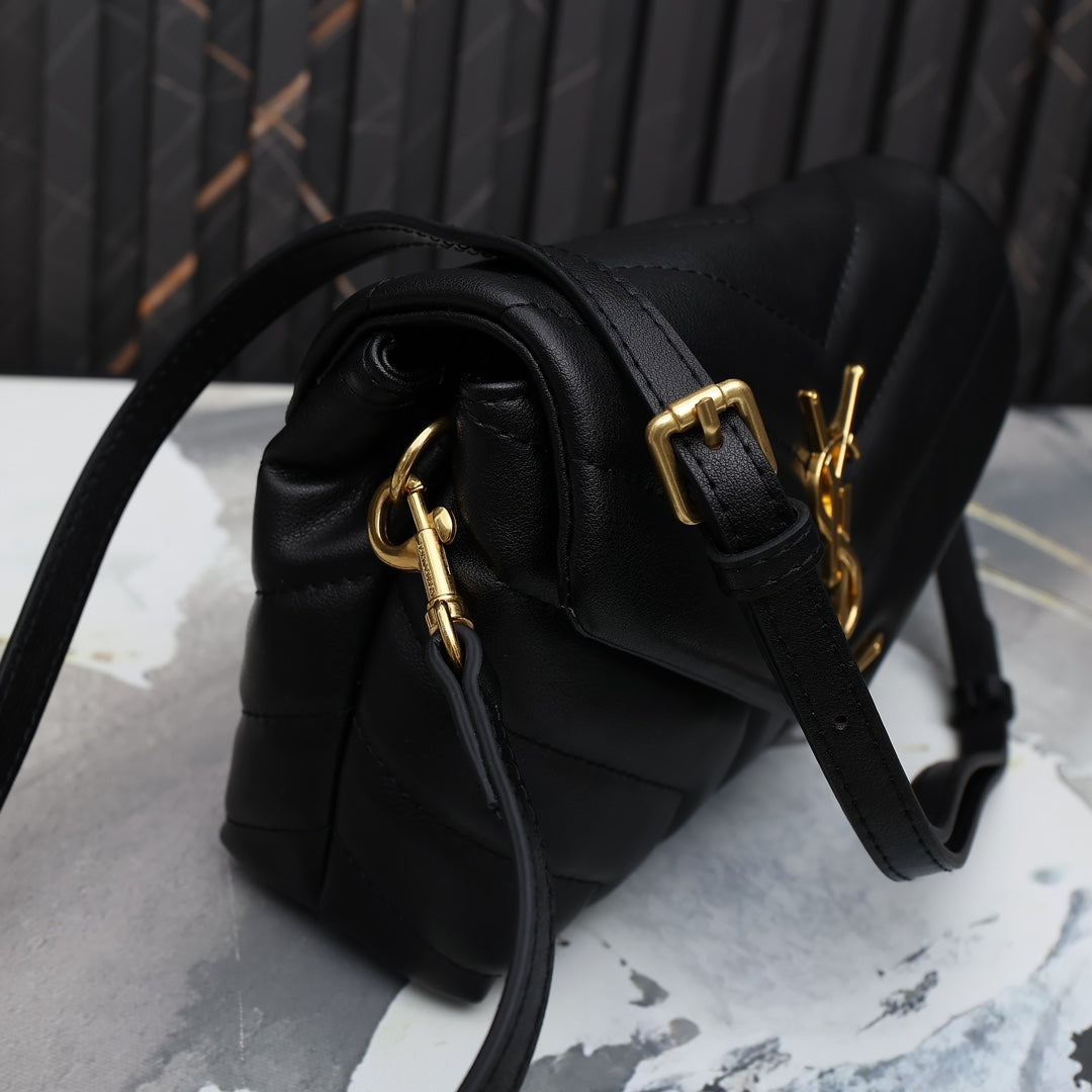 1XSL267BDE Stylish leather bag 