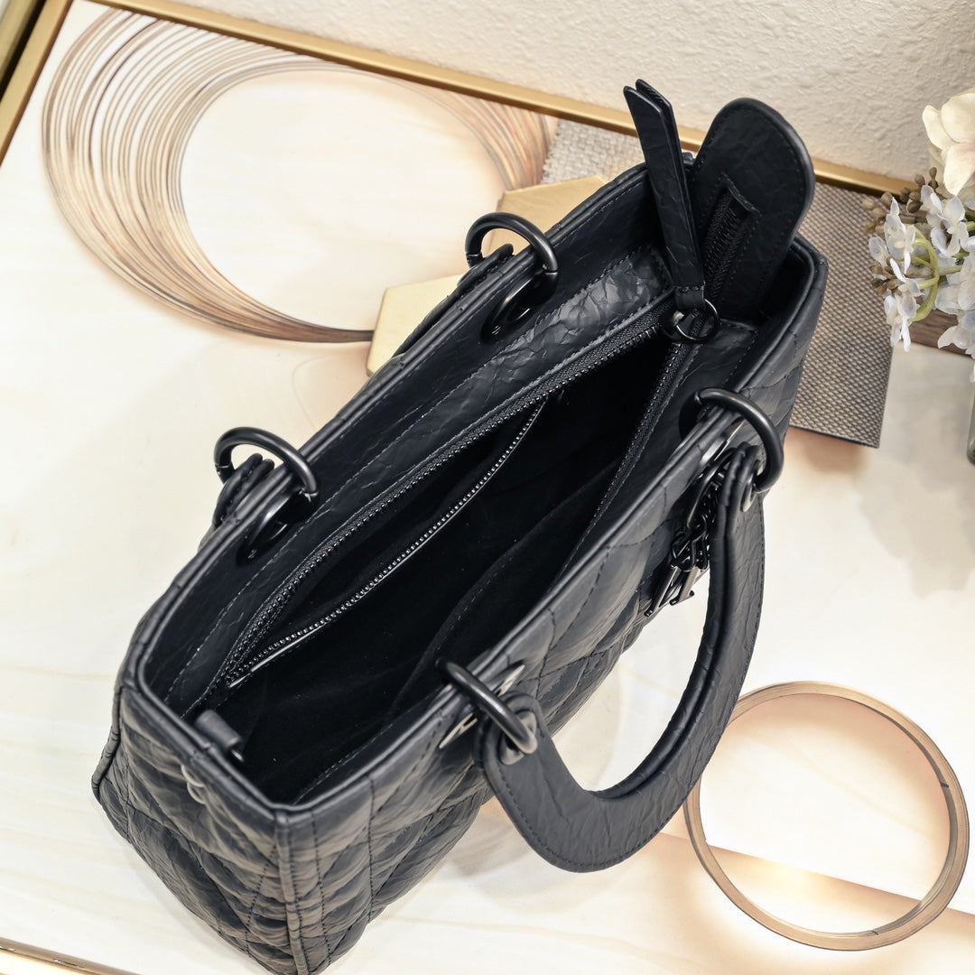 1XD438BDE Stylish leather bag